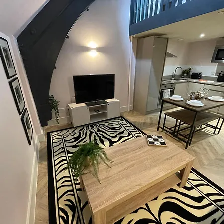 Urban Luxe Loft Hideaway *