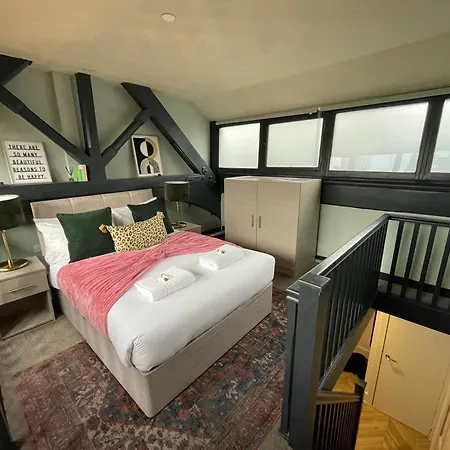 Urban Luxe Loft Hideaway