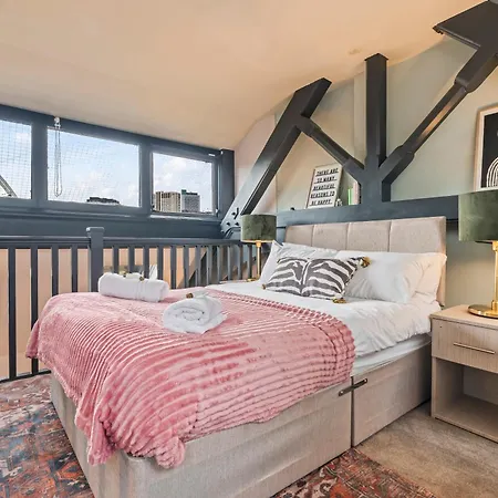 Urban Luxe Loft Hideaway * リーズ