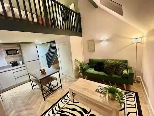 Urban Luxe Loft Hideaway *