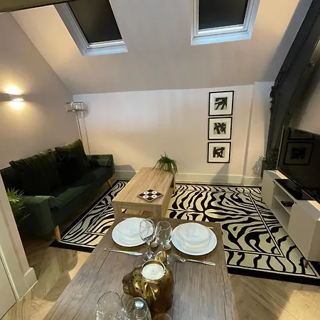 Urban Luxe Loft Hideaway Daire