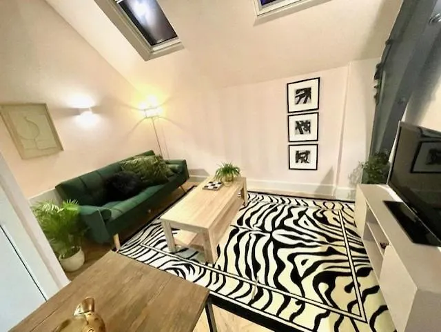 Urban Luxe Loft Hideaway Daire *