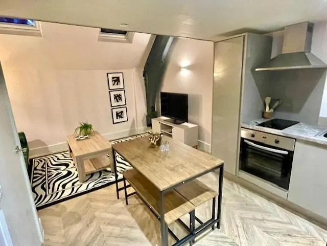 Urban Luxe Loft Hideaway Daire *